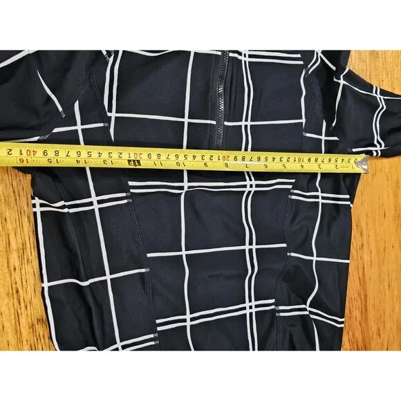 Athleta Swim Top Long Sleeve Lanikai Athletic Rashguard Pullover Size Small - Picture 7 of 10